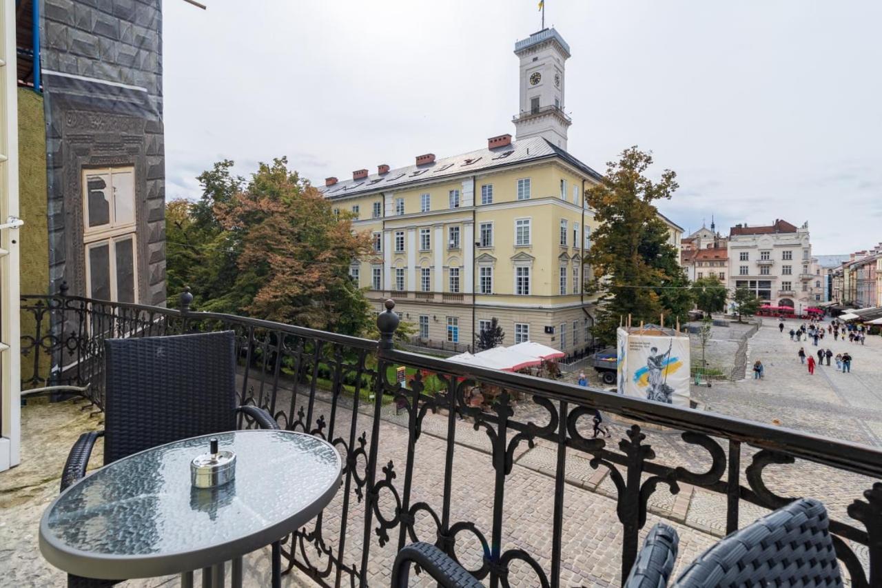 In Town Hostel Liov Exterior foto